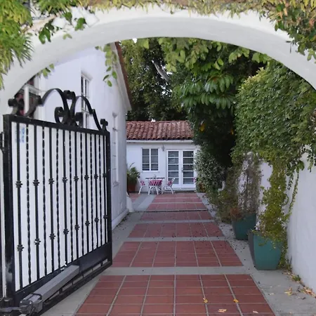 Beverly Hills Celebrity Home-3